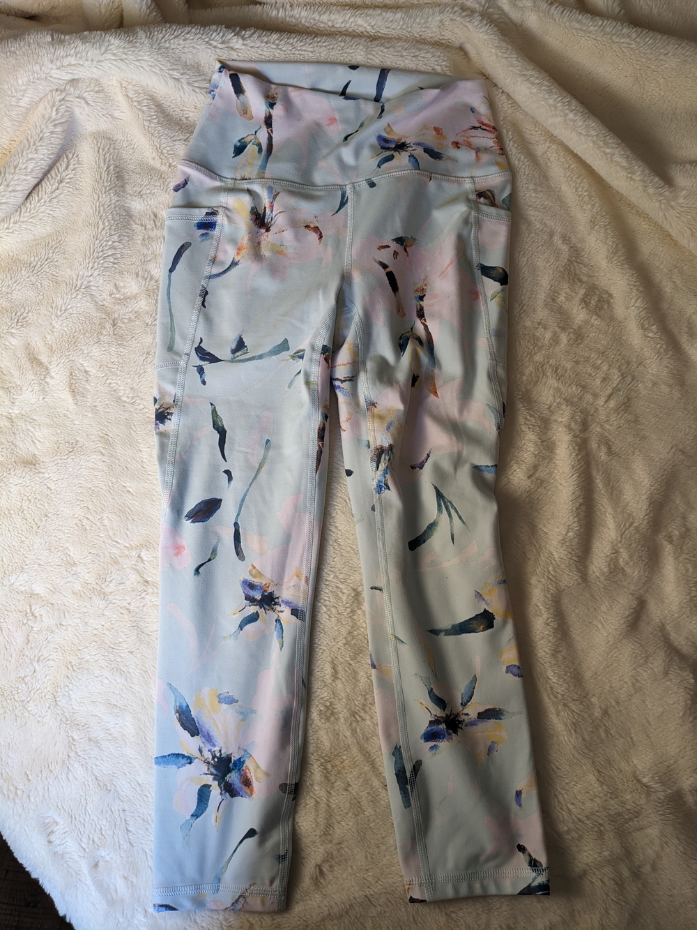 Floral High-Waist Active Capri Leggings - Light Blue